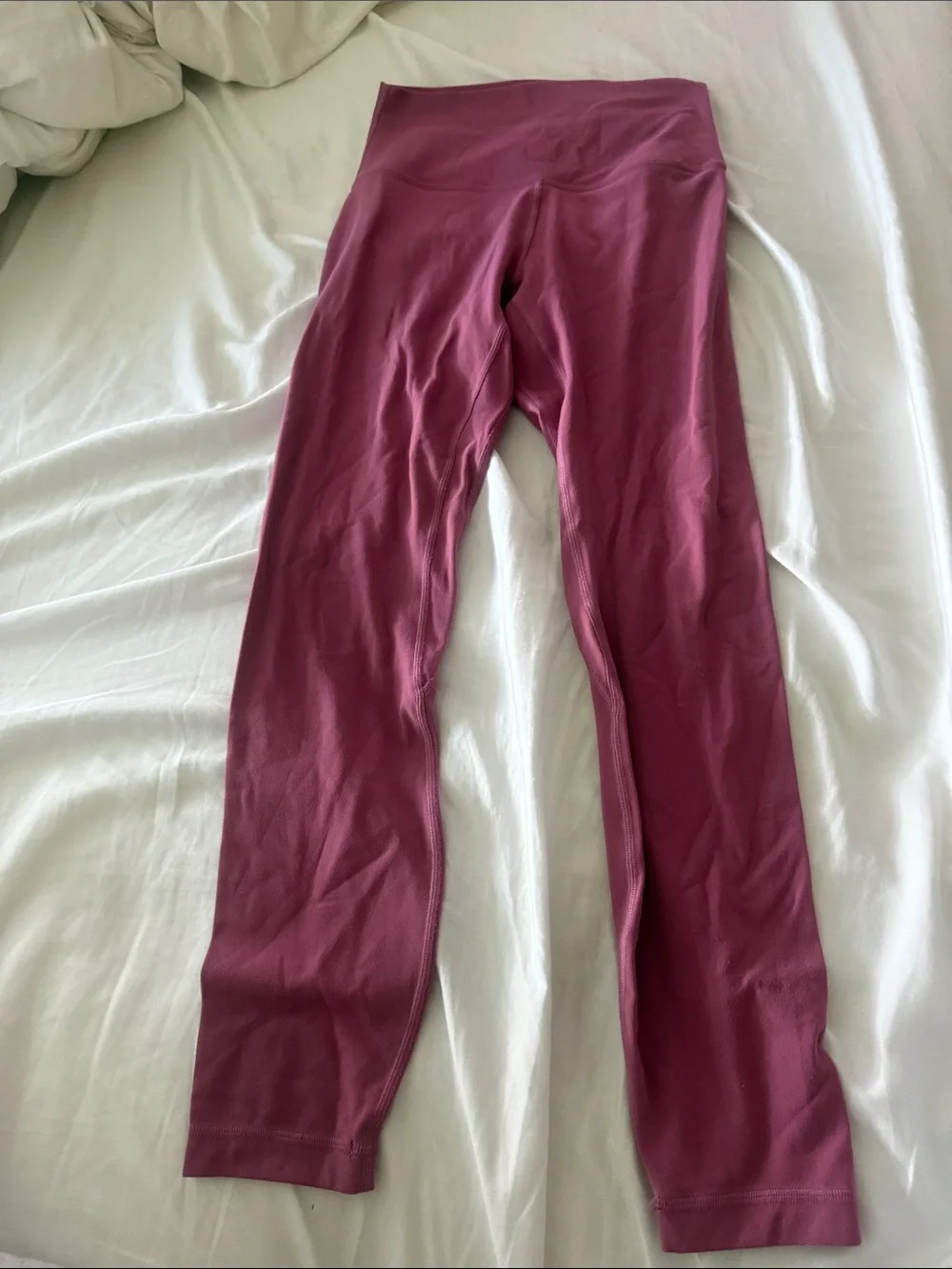 High-Waist Athletic Leggings in Pink